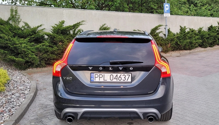 Volvo V60 cena 72900 przebieg: 165000, rok produkcji 2017 z Pleszew małe 137